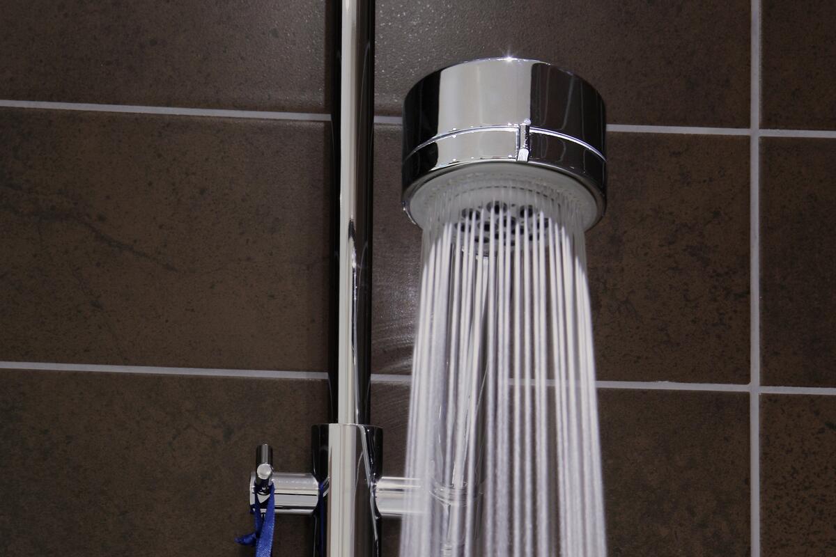 <span class="ezstring-field">KLORANE EDITO 2020 - 6 beauty tips to use less water in your beauty routine 367x460</span>